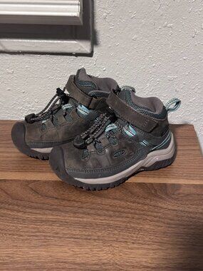 KEEN Kids Size 8 Targhee IV Mid Height Durable Comfortable Waterproof Hike Boot